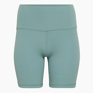 Aritzia TNA biker shorts 7’